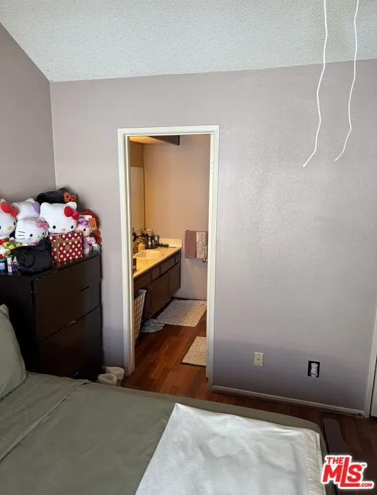 26926 Flo Lane 422, Canyon Country, California 91351 home-pic-3