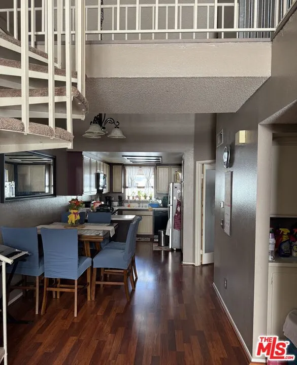 26926 Flo Lane 422, Canyon Country, California 91351 home-pic-4