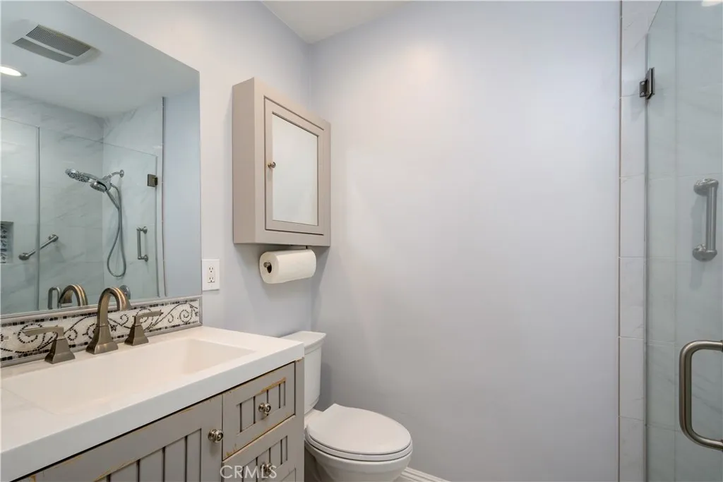 8415 Newlin Avenue, Whittier, California 90602 home-pic-8