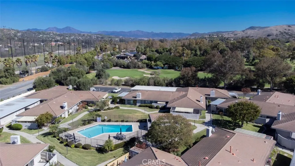 27252 Via Callejon  home-pic-57