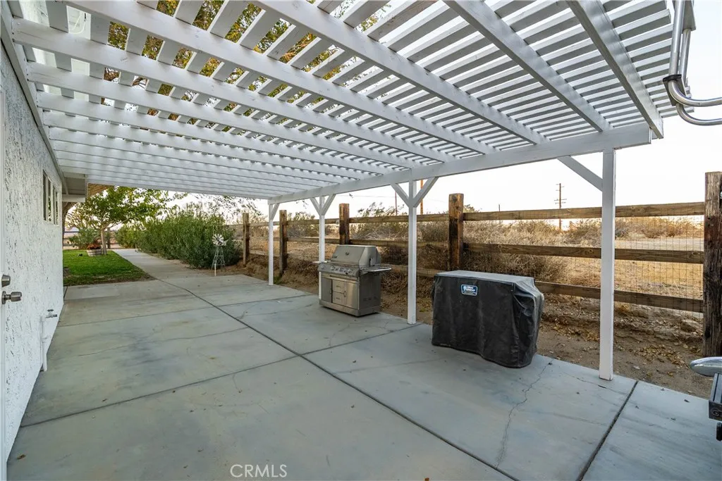 18650 E Palmdale, Palmdale, California 93591 home-pic-42