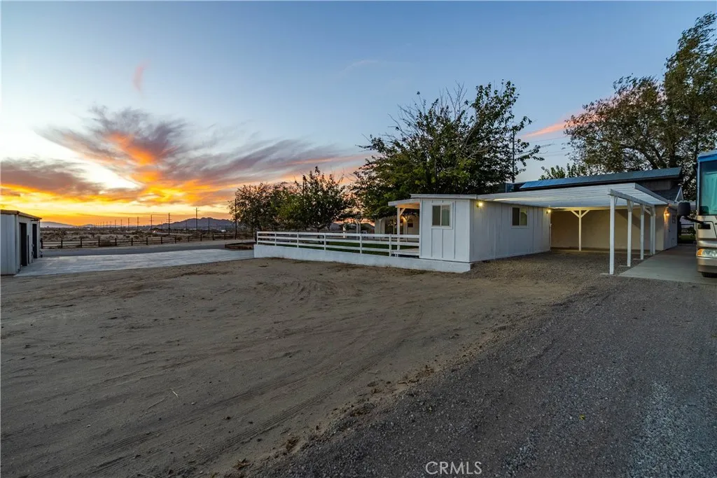 18650 E Palmdale, Palmdale, California 93591 home-pic-44