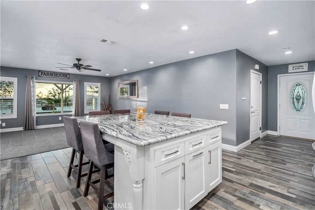 18650 E Palmdale, Palmdale, California 93591 home-pic-17