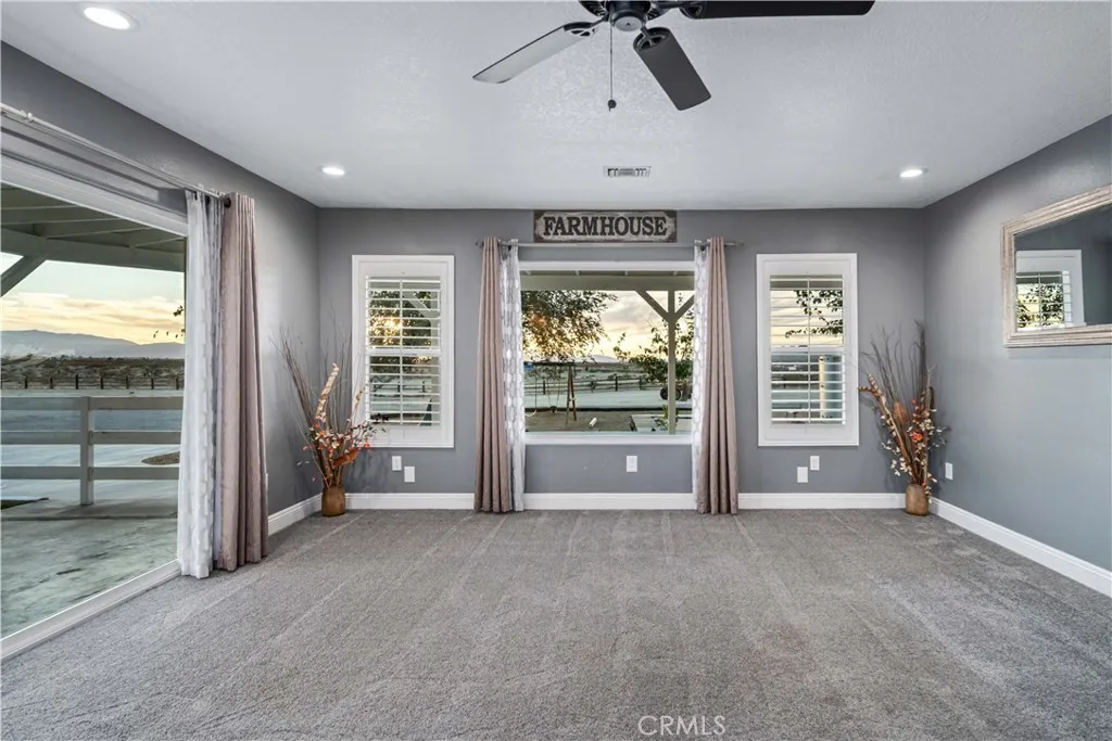 18650 E Palmdale, Palmdale, California 93591 home-pic-12