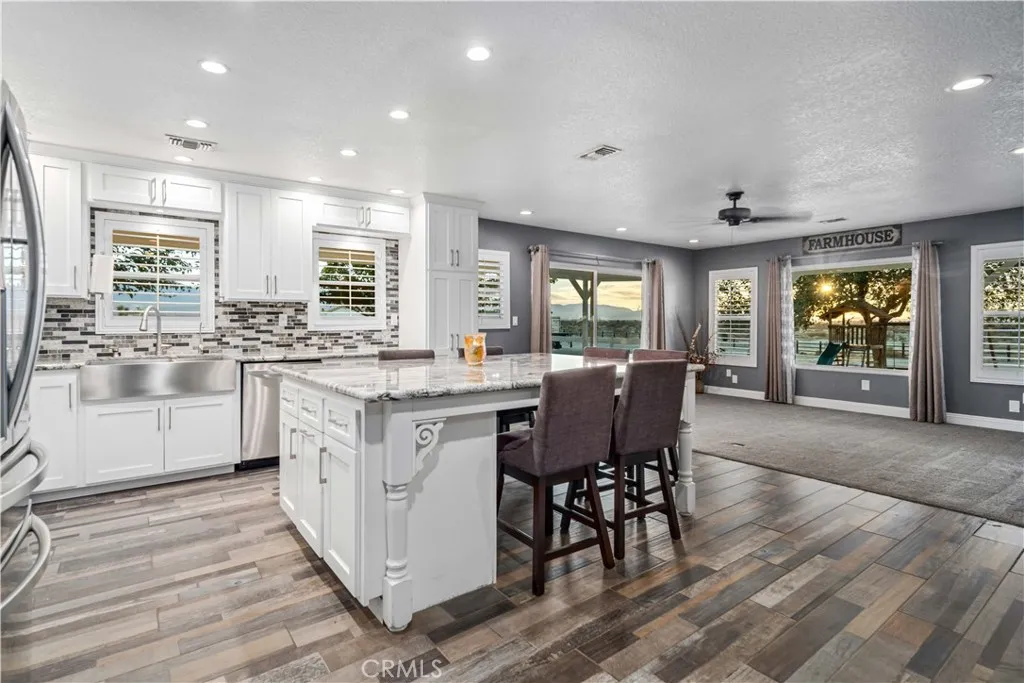 18650 E Palmdale, Palmdale, California 93591 home-pic-10