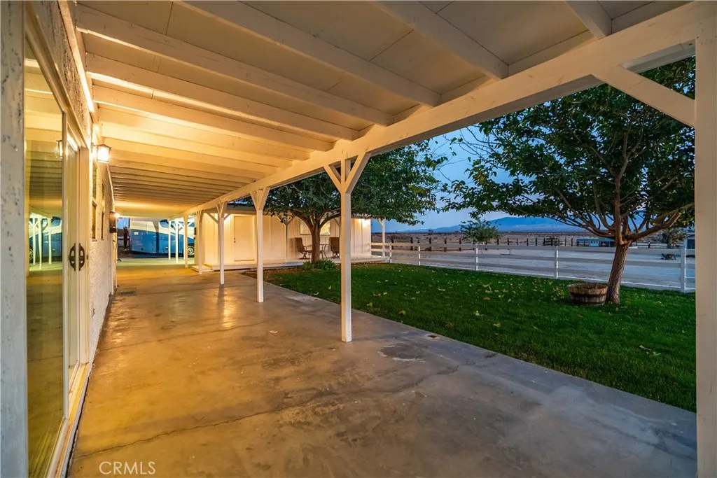 18650 E Palmdale, Palmdale, California 93591 home-pic-31