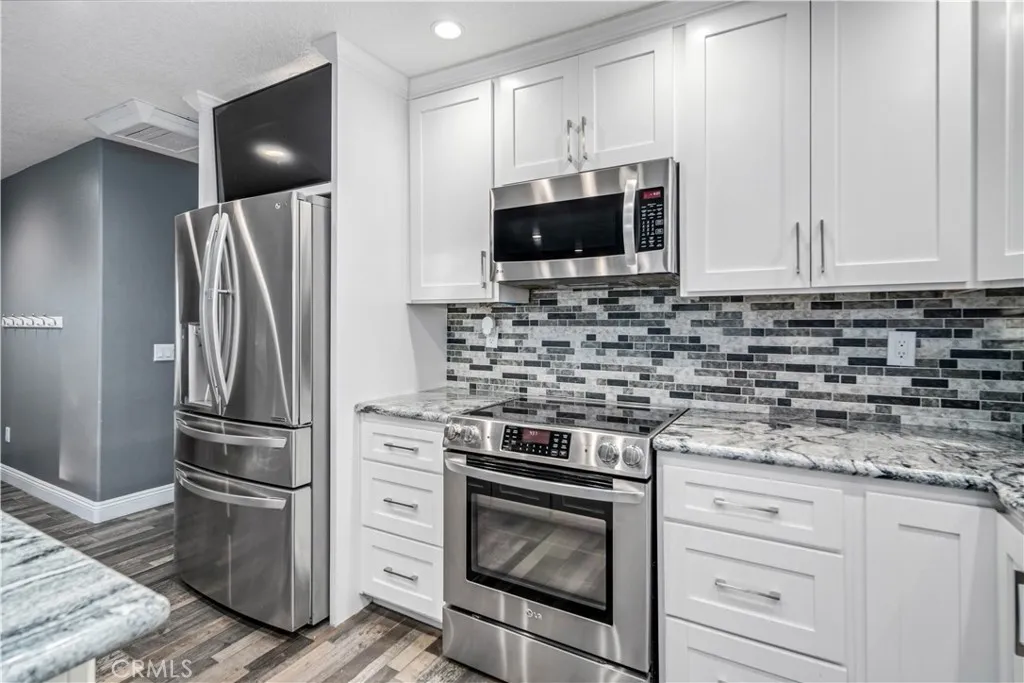18650 E Palmdale, Palmdale, California 93591 home-pic-16