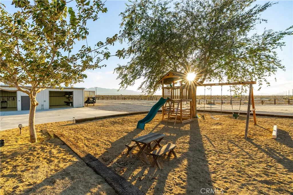 18650 E Palmdale, Palmdale, California 93591 home-pic-55