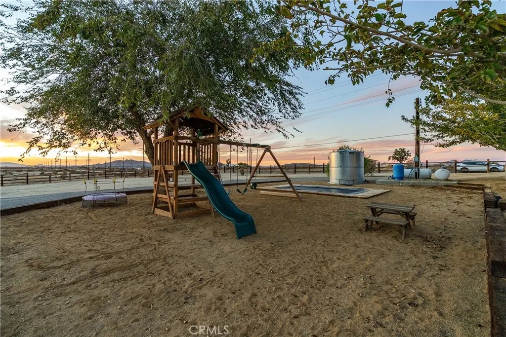 18650 E Palmdale, Palmdale, California 93591 home-pic-56