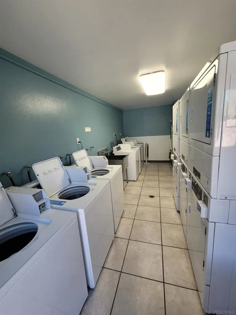 3557 Kenora Dr 22, Spring Valley, California 91977 home-pic-19