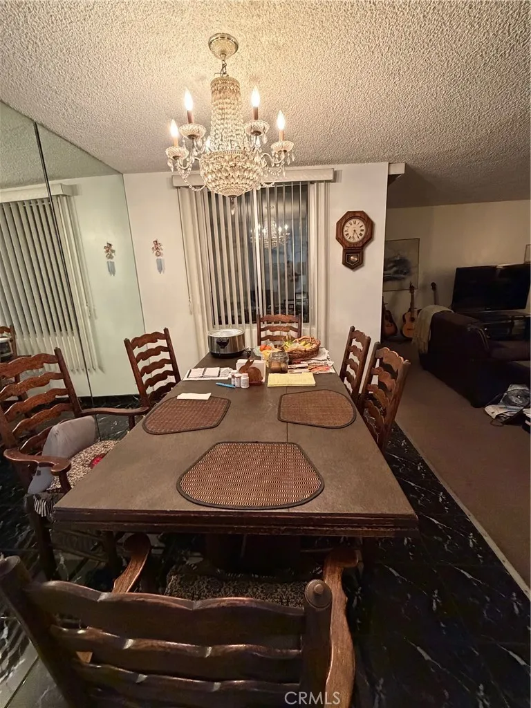 5301 Balboa Boulevard F2, Encino, California 91316 home-pic-5