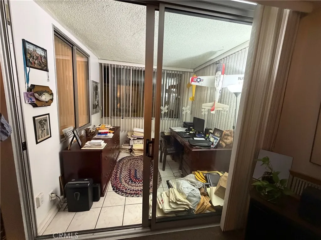 5301 Balboa Boulevard F2, Encino, California 91316 home-pic-6