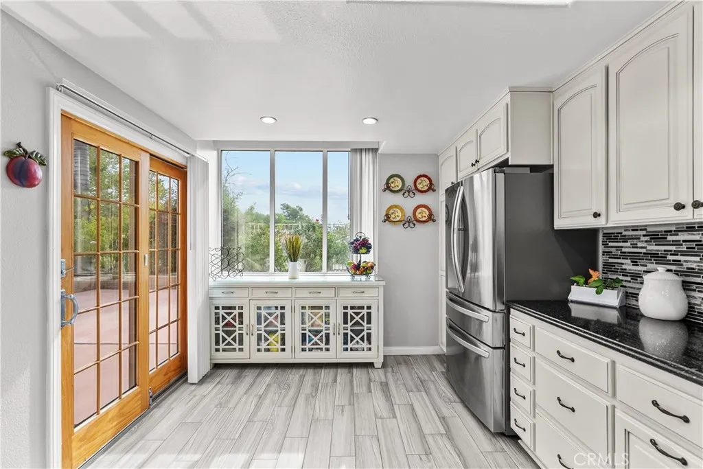 25726 Emerson Lane, Stevenson Ranch, California 91381 home-pic-12
