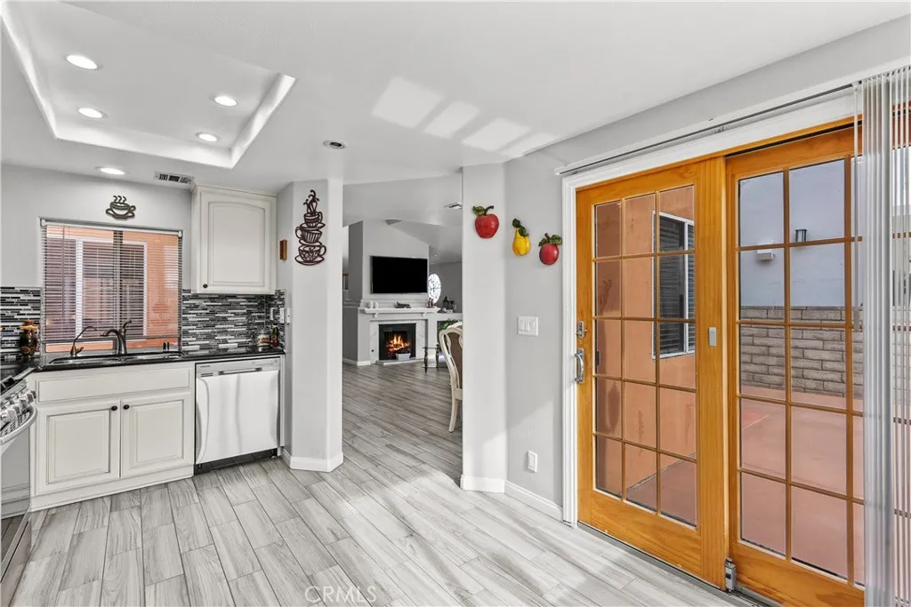 25726 Emerson Lane, Stevenson Ranch, California 91381 home-pic-14