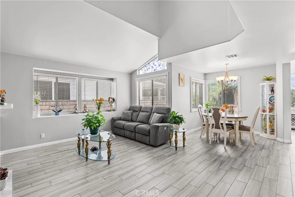 25726 Emerson Lane, Stevenson Ranch, California 91381 home-pic-8