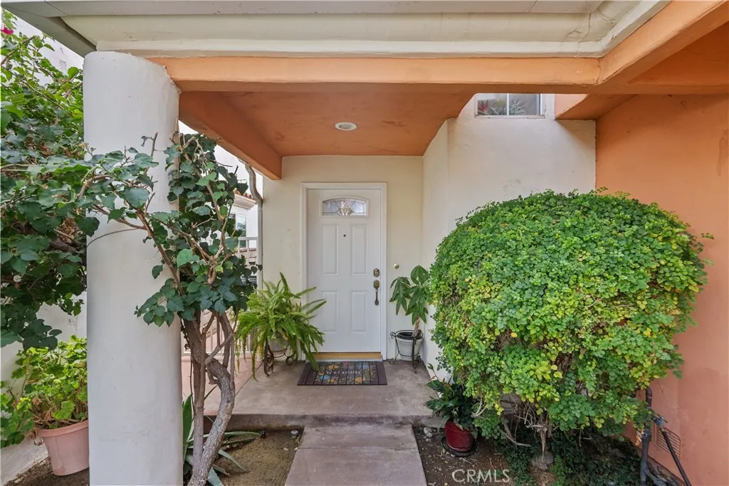 25726 Emerson Lane, Stevenson Ranch, California 91381 home-pic-3