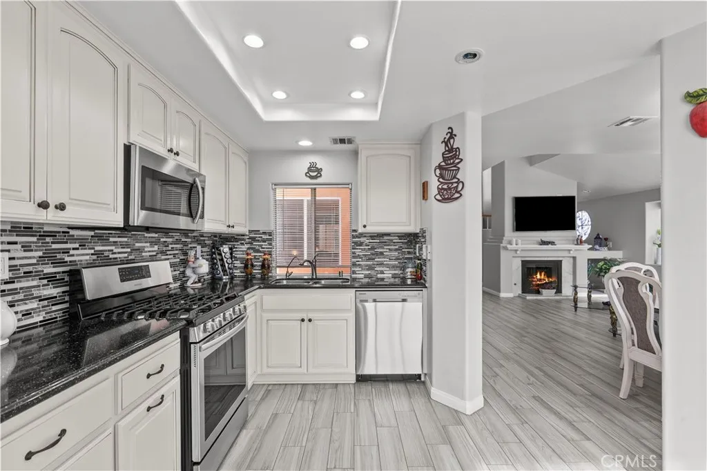 25726 Emerson Lane, Stevenson Ranch, California 91381 home-pic-13
