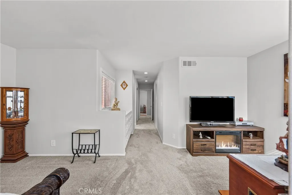 25726 Emerson Lane, Stevenson Ranch, California 91381 home-pic-25