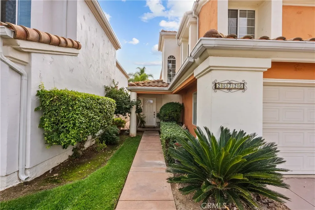 25726 Emerson Lane, Stevenson Ranch, California 91381 home-pic-2