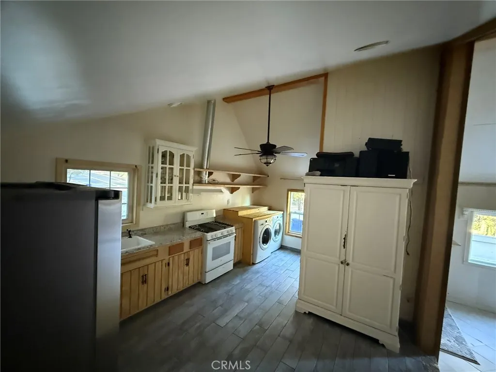 23489 Lake, Crestline, California 92325 home-pic-6