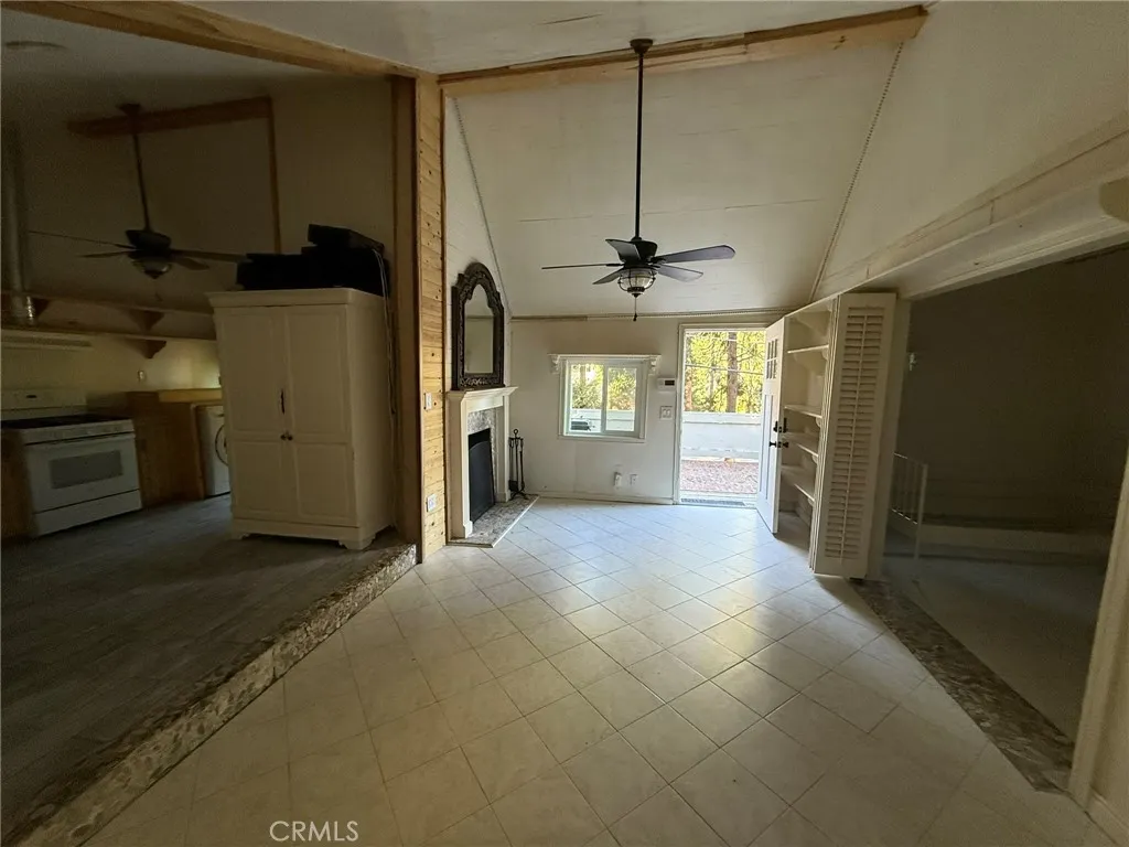 23489 Lake, Crestline, California 92325 home-pic-4