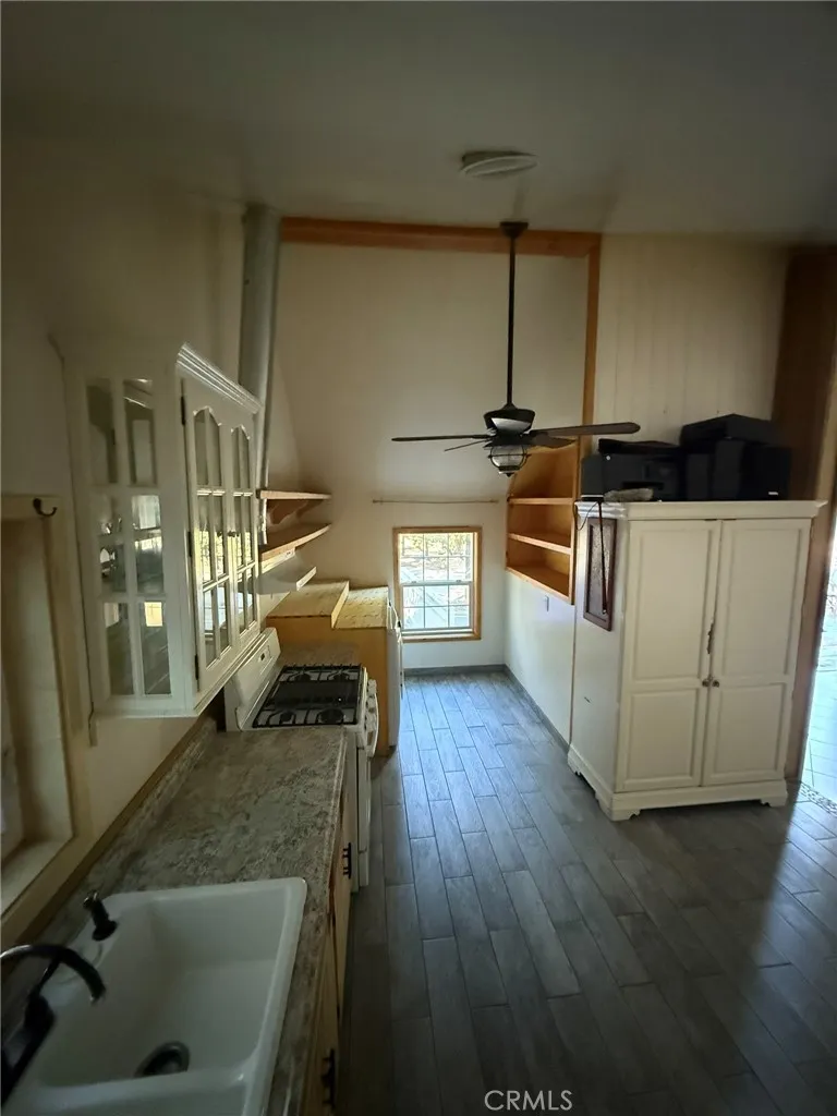 23489 Lake, Crestline, California 92325 home-pic-8