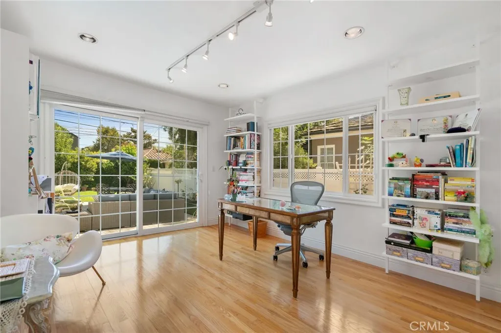 4214 Farmdale Avenue, Studio City, California 91604 home-pic-18
