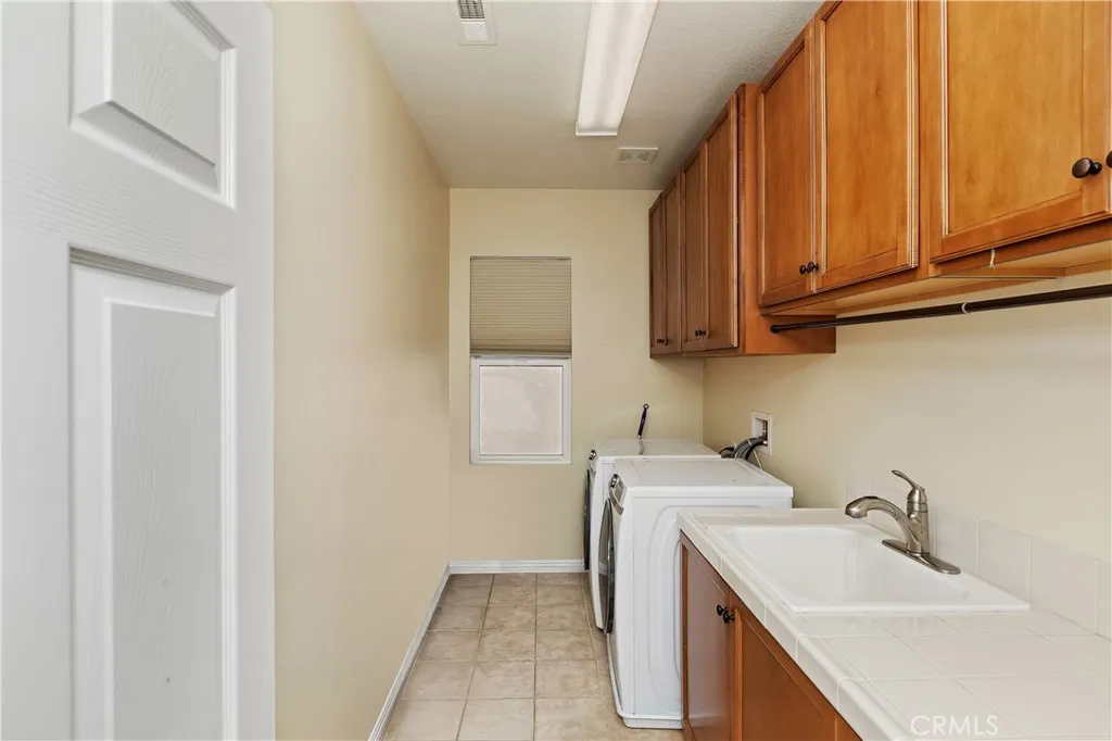 16696 S Peak Court, Riverside, California 92503 home-pic-28