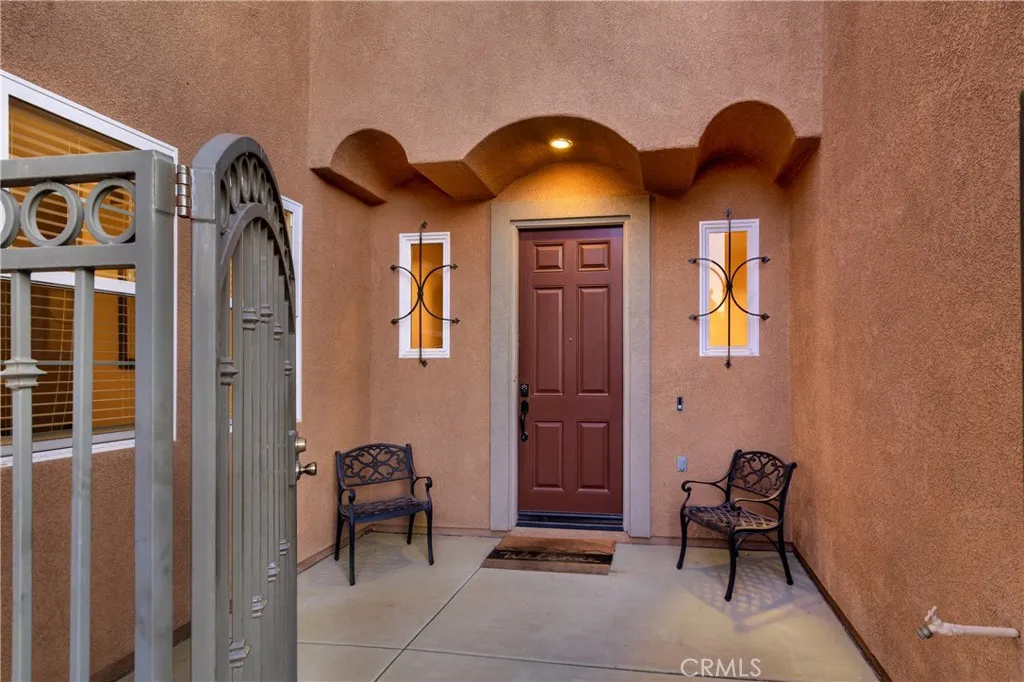 16696 S Peak Court, Riverside, California 92503 home-pic-5