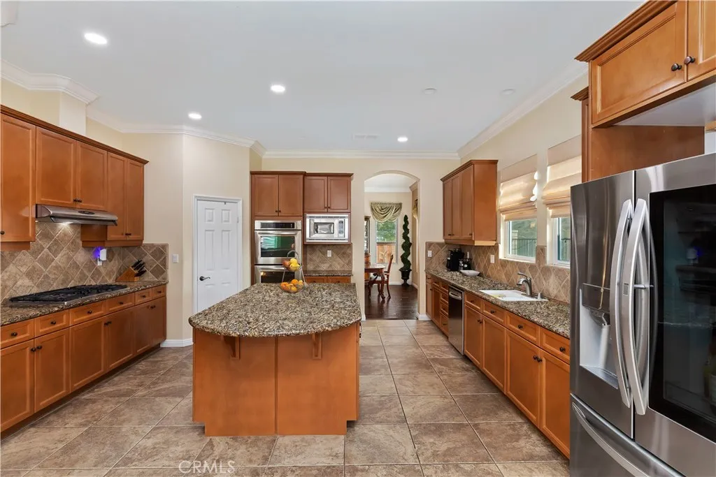 16696 S Peak Court, Riverside, California 92503 home-pic-15