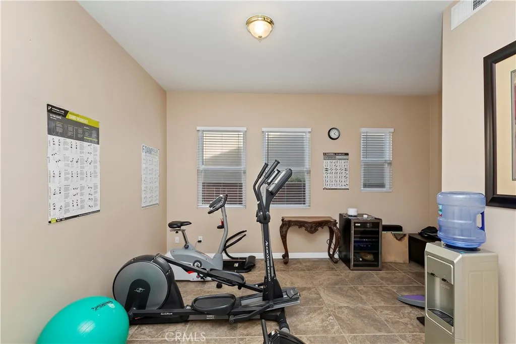 16696 S Peak Court, Riverside, California 92503 home-pic-8