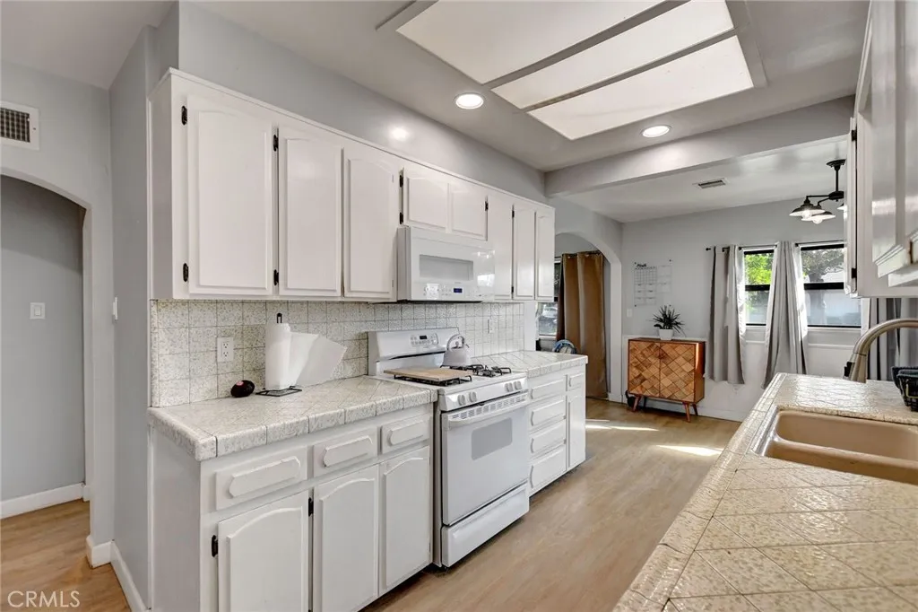 1223 Charvers, Glendora, California 91740 home-pic-2