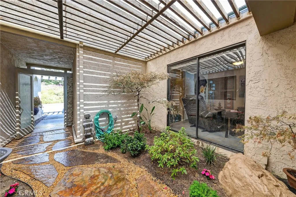 892 W Highpoint, Claremont, California 91711 home-pic-7