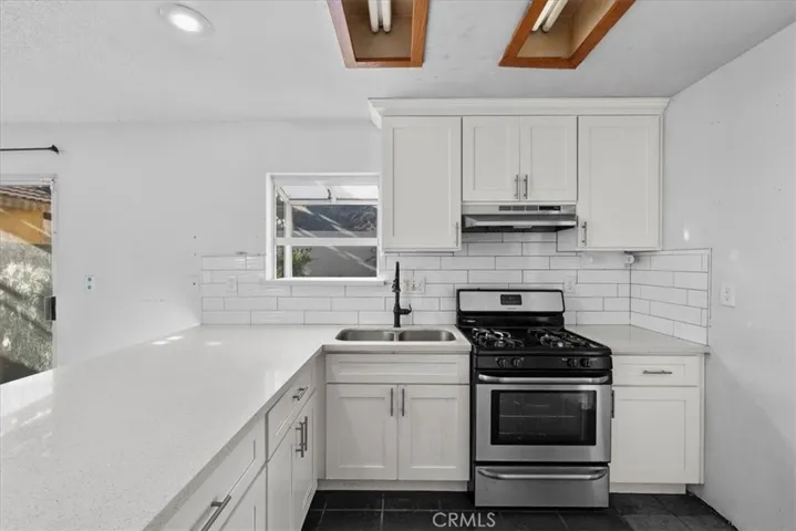 829 Award, Colton, California 92324