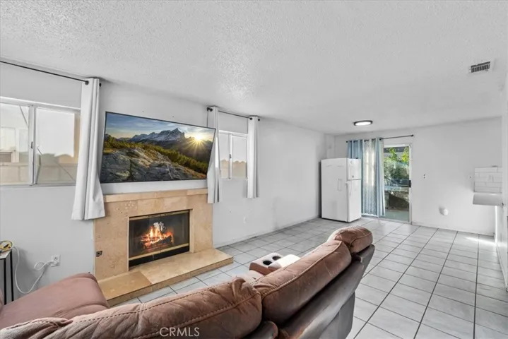 829 Award, Colton, California 92324