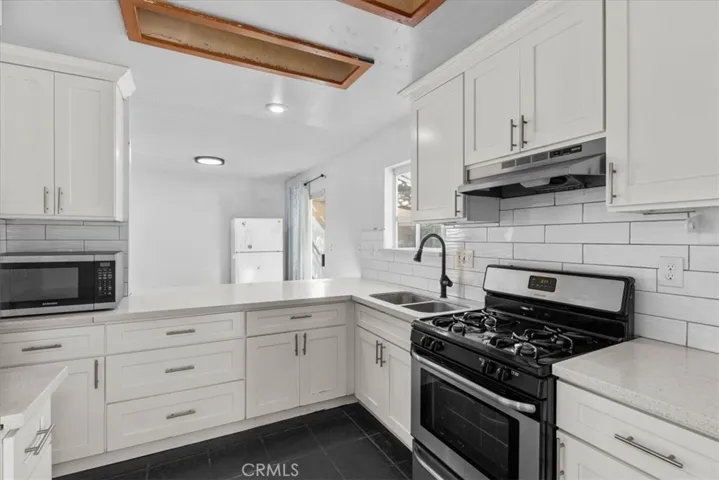 829 Award, Colton, California 92324