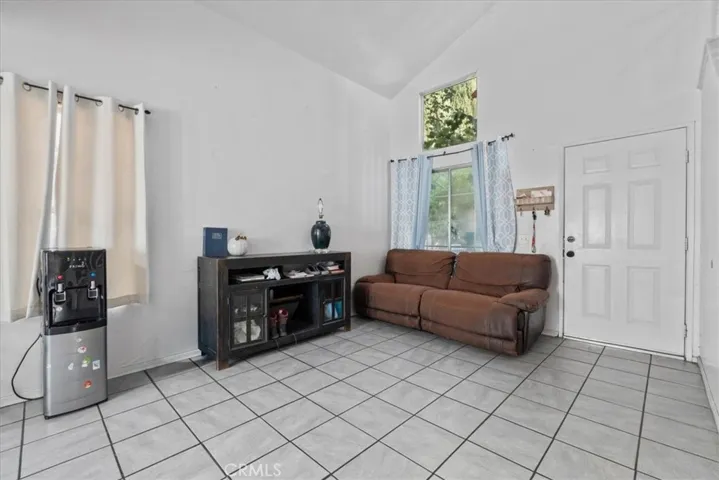 829 Award, Colton, California 92324