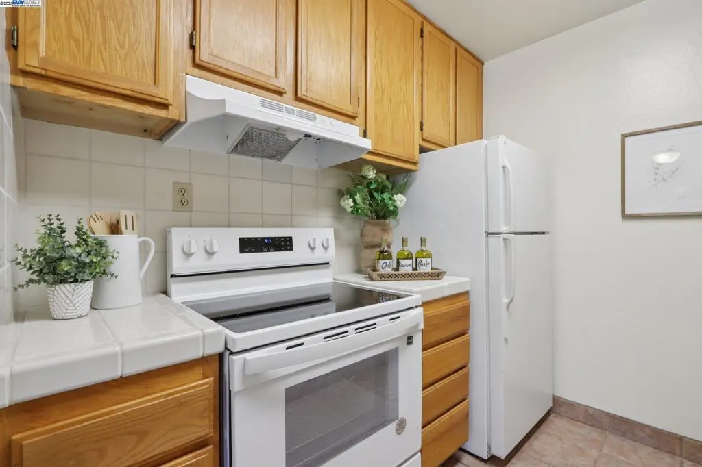 2720 Oak Rd 127, Walnut Creek, California 94597 home-pic-10