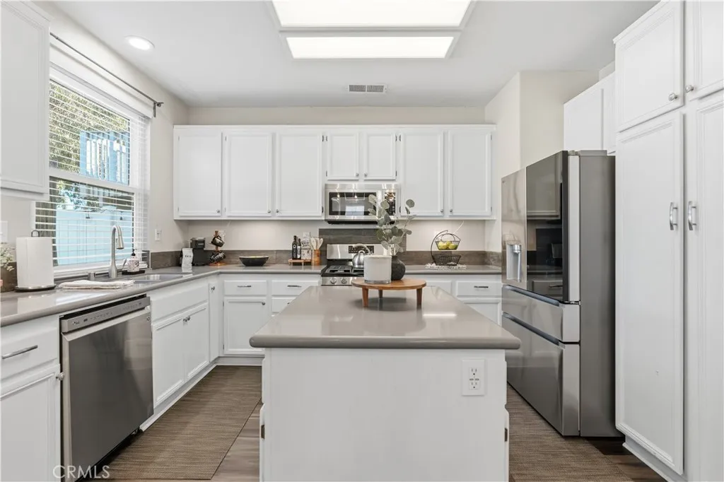 42156 Chestnut Drive, Temecula, California 92591 home-pic-9