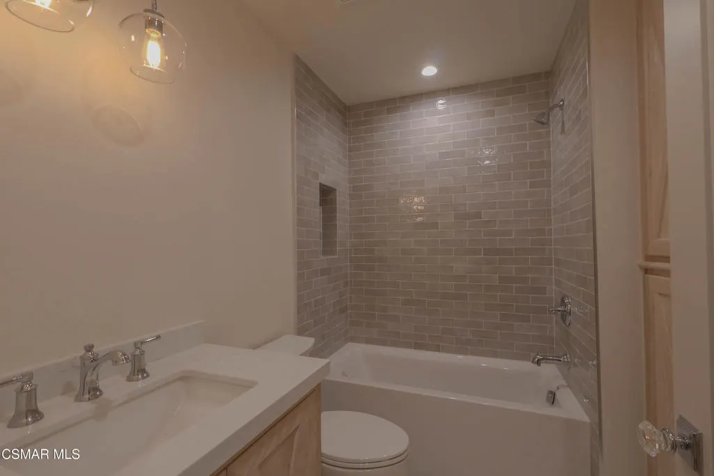 3008 Shadow Brook Lane, Westlake Village, California 91361 home-pic-25