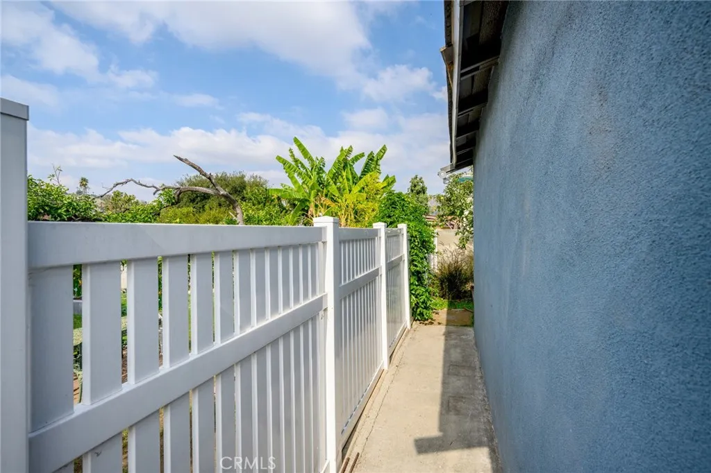 2161 Ridgeview, Eagle Rock, California 90041 home-pic-33