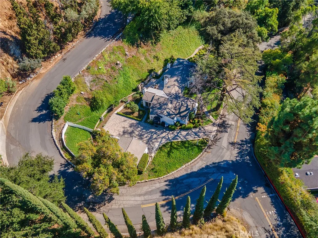 1620 Melwood Drive, Glendale, California 91207 home-pic-49