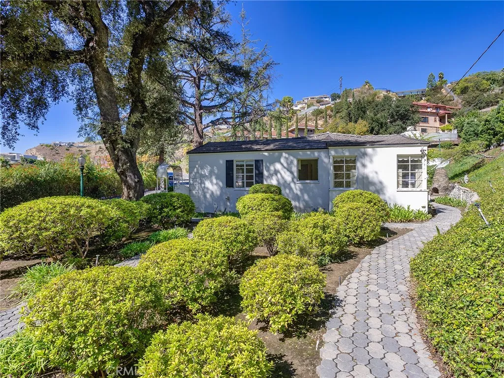 1620 Melwood Drive, Glendale, California 91207 home-pic-41