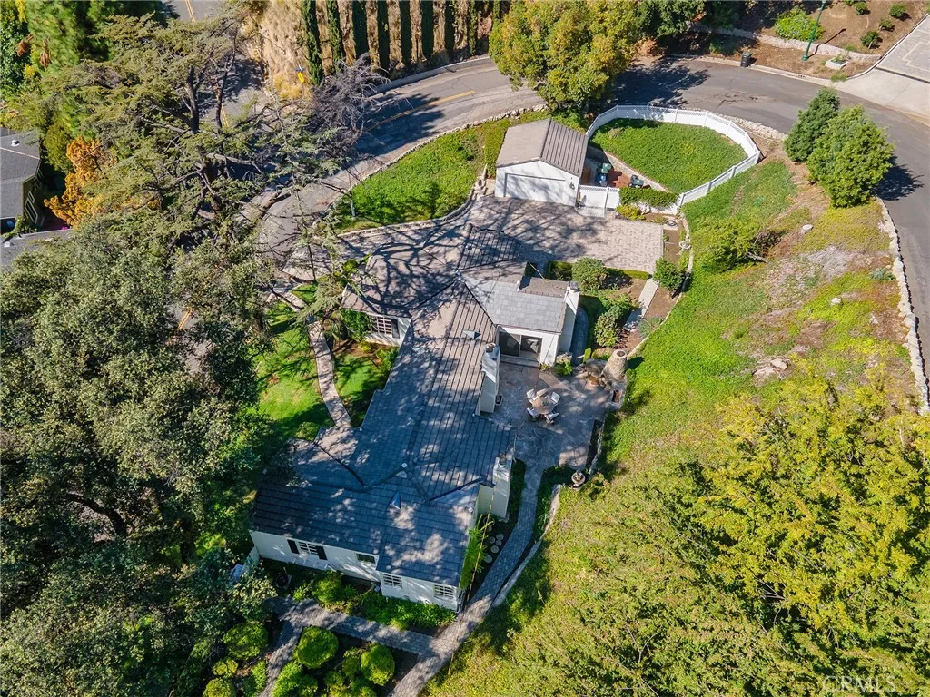 1620 Melwood Drive, Glendale, California 91207 home-pic-50