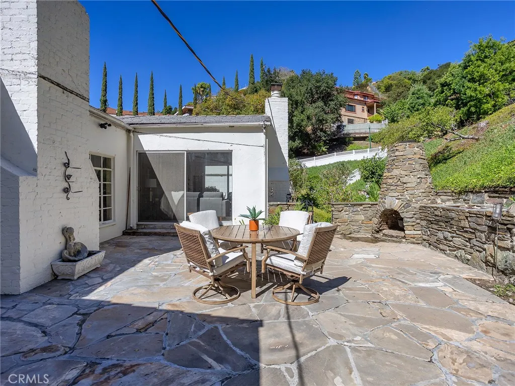 1620 Melwood Drive, Glendale, California 91207 home-pic-35