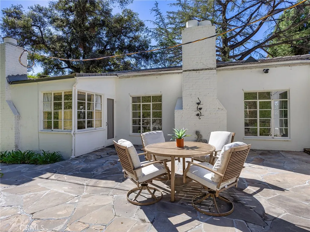 1620 Melwood Drive, Glendale, California 91207 home-pic-38