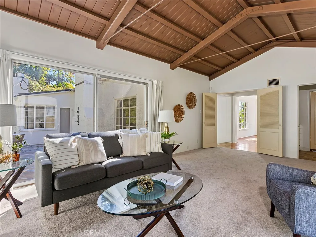 1620 Melwood Drive, Glendale, California 91207 home-pic-19