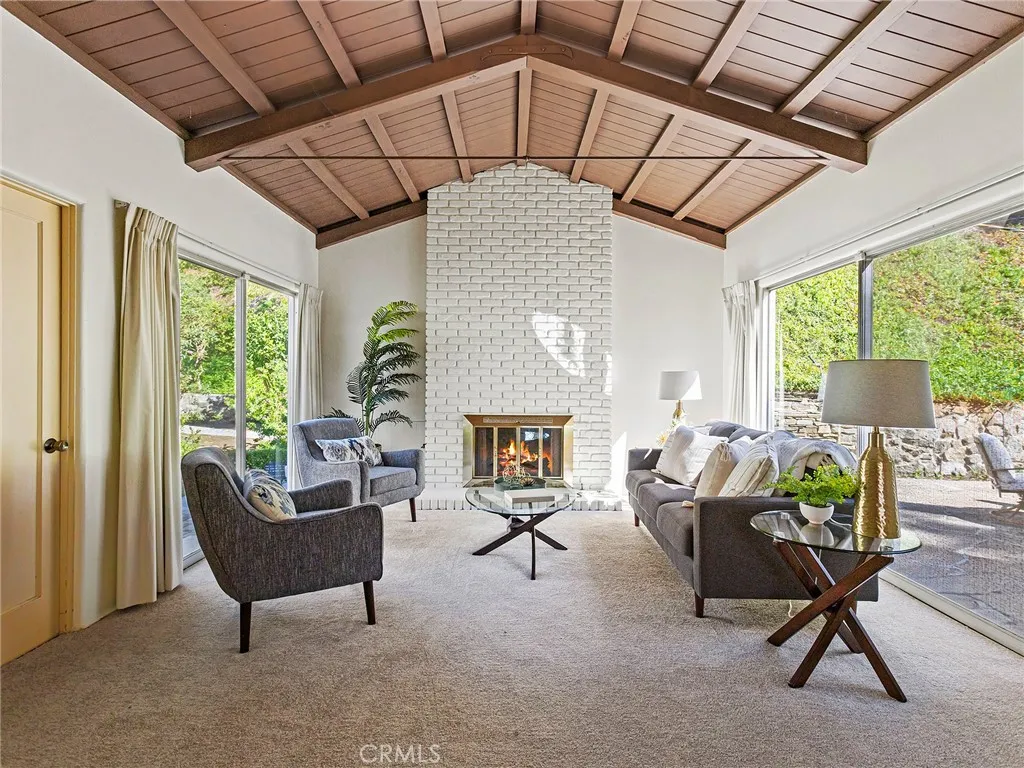 1620 Melwood Drive, Glendale, California 91207 home-pic-17