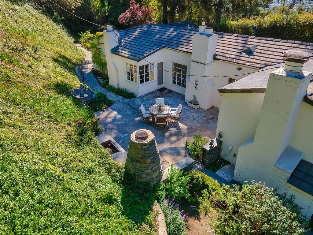 1620 Melwood Drive, Glendale, California 91207 home-pic-46