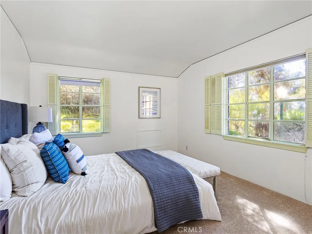 1620 Melwood Drive, Glendale, California 91207 home-pic-22